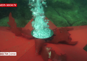 Дайверы «зажгли» Вечный огонь на дне Черного моря