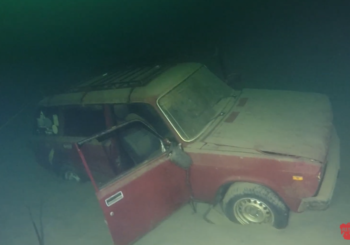 Подлёдный дайвинг недалеко от Москвы